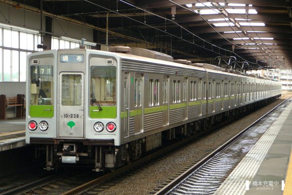 東京都交通局10-000形 10-230F/2009-06-06 京王堀之内