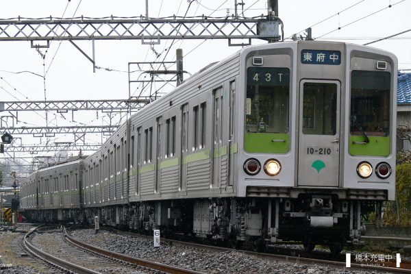 東京都交通局10-000形 10-210F