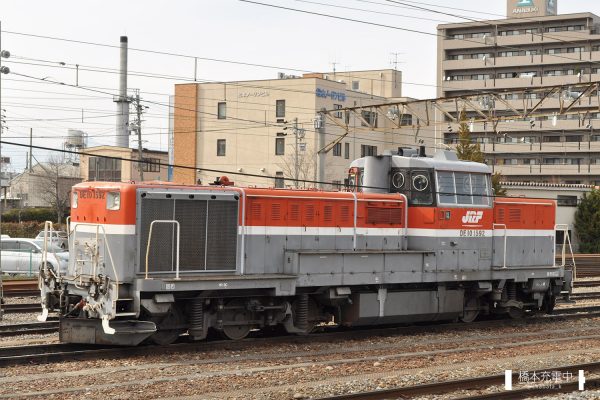 DE10形ディーゼル機関車 DE10 1592(2012-04-10 南松本)